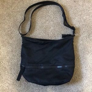 Lululemon go lightly bag black
